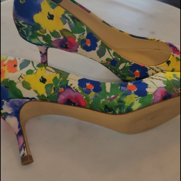 Ivanka Trump heels - Picture 4 of 4